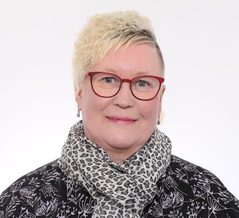 32 Anne Nissinen